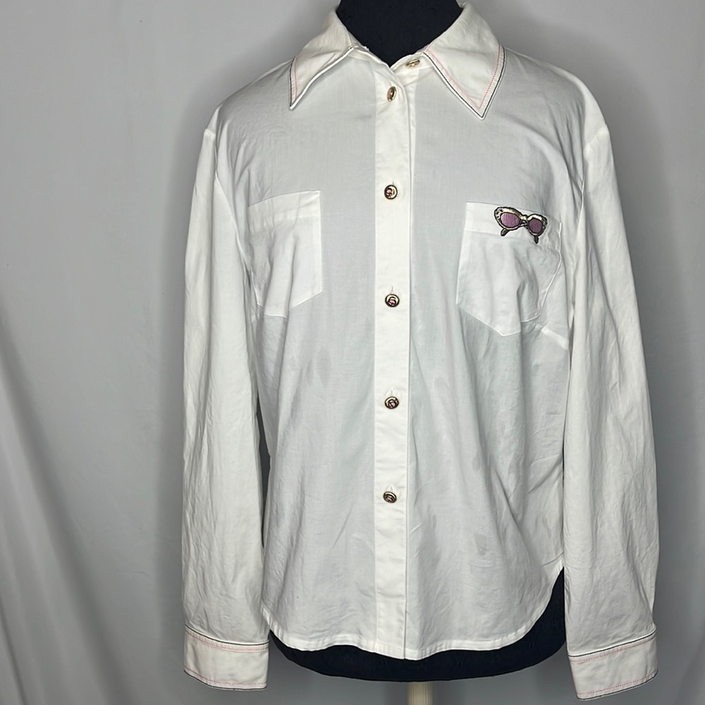 ST JOHN sport white cotton button down shirt with sunglasses emblem